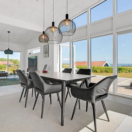 בית נופש 3 Bedroom In *