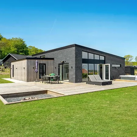 Amazing In With Kitchen Holiday home *