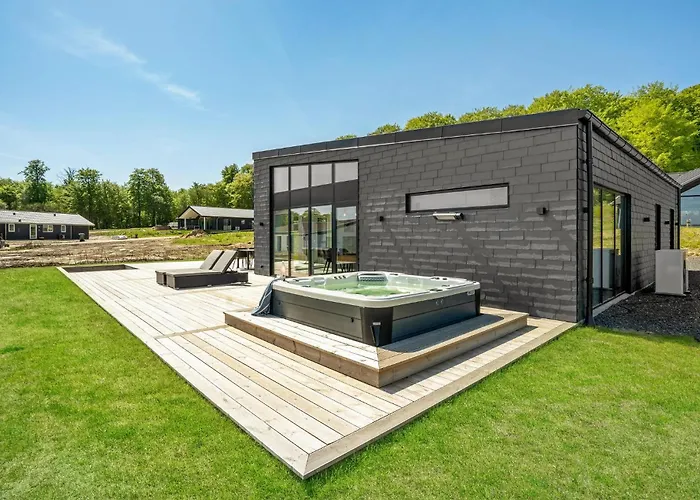 3 Bedroom In * Sjolund